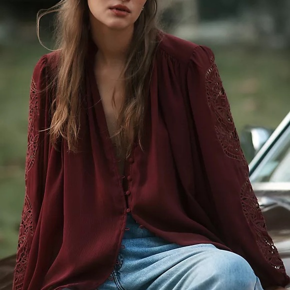 Anthropologie Estella Sheer Embroidered  Blouse NWT size S Burgandy - Picture 2 of 9